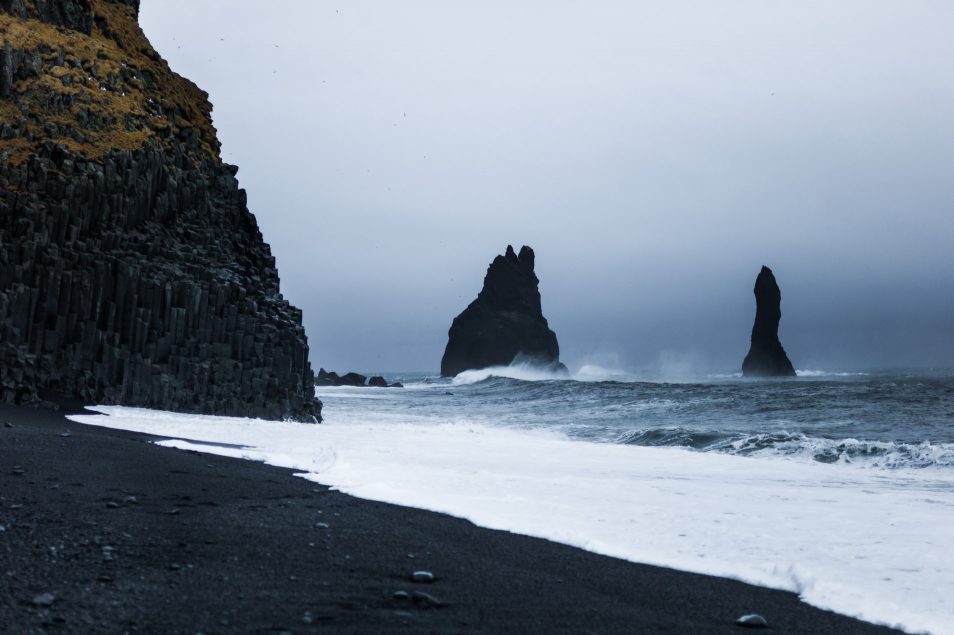 Road trip en Islande en hiver - Plage de sable noir - Vik, Reynisfjara